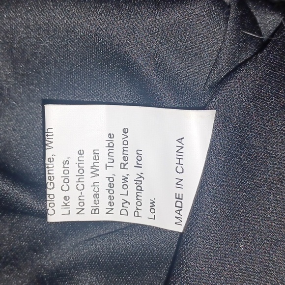 Sequent Top with Vibrant colors - Picture 6 of 6